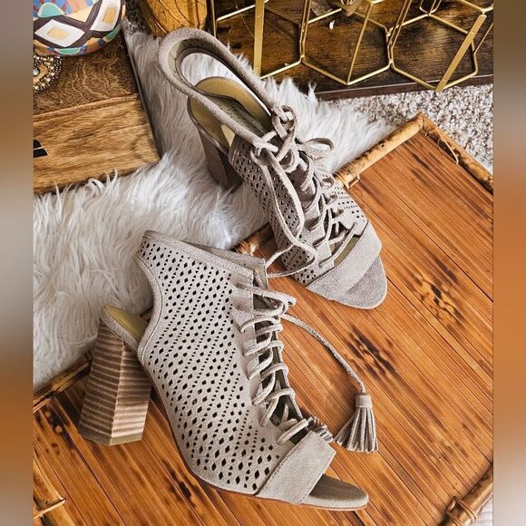 Marc Fisher Satire Lace Up Suede Leather Sandal. - Picture 1 of 14